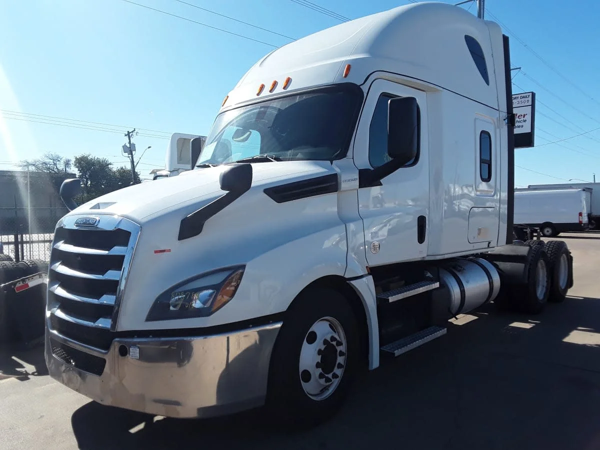 2020 Freightliner Cascadia in Dallas, TX