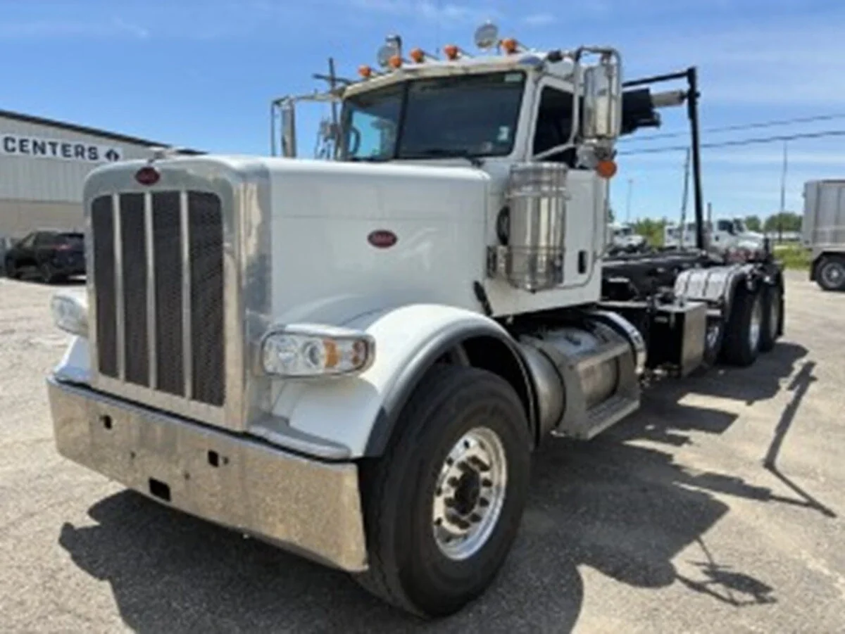 2019 Peterbilt 389 in Erie, PA