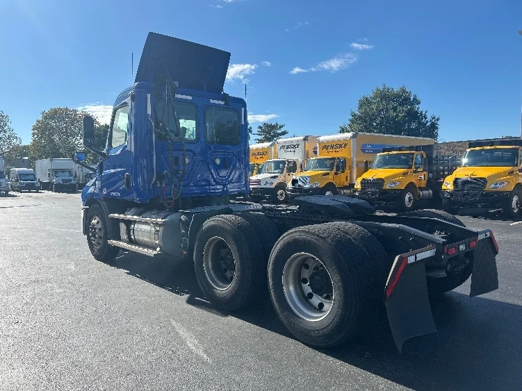 2019 Freightliner Cascadia in Swedesboro, NJ — photo 5
