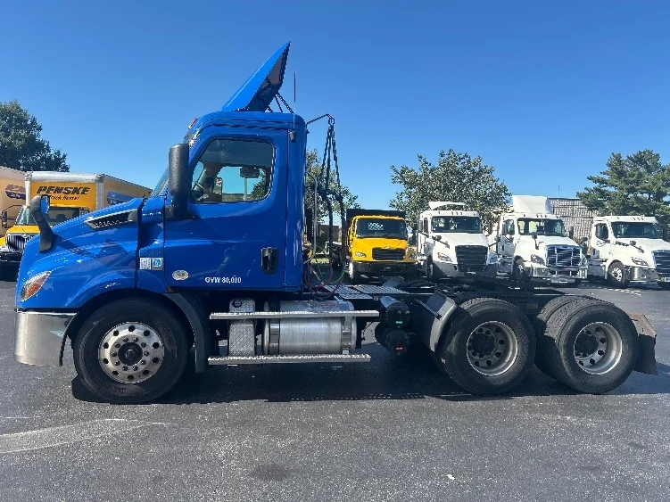 2019 Freightliner Cascadia in Swedesboro, NJ — photo 4