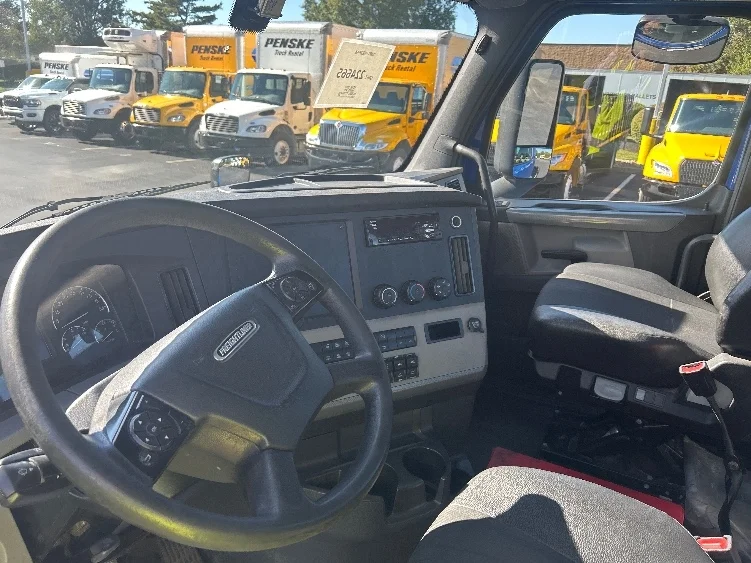 2019 Freightliner Cascadia in Swedesboro, NJ — photo 10