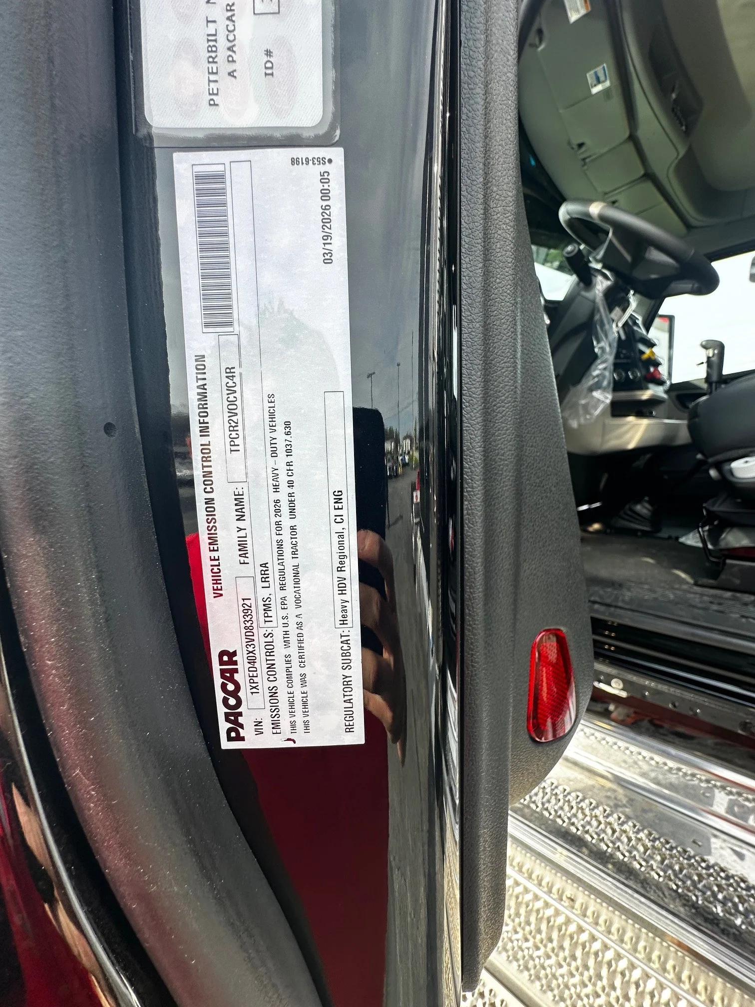 2027 Peterbilt 589 - image 9