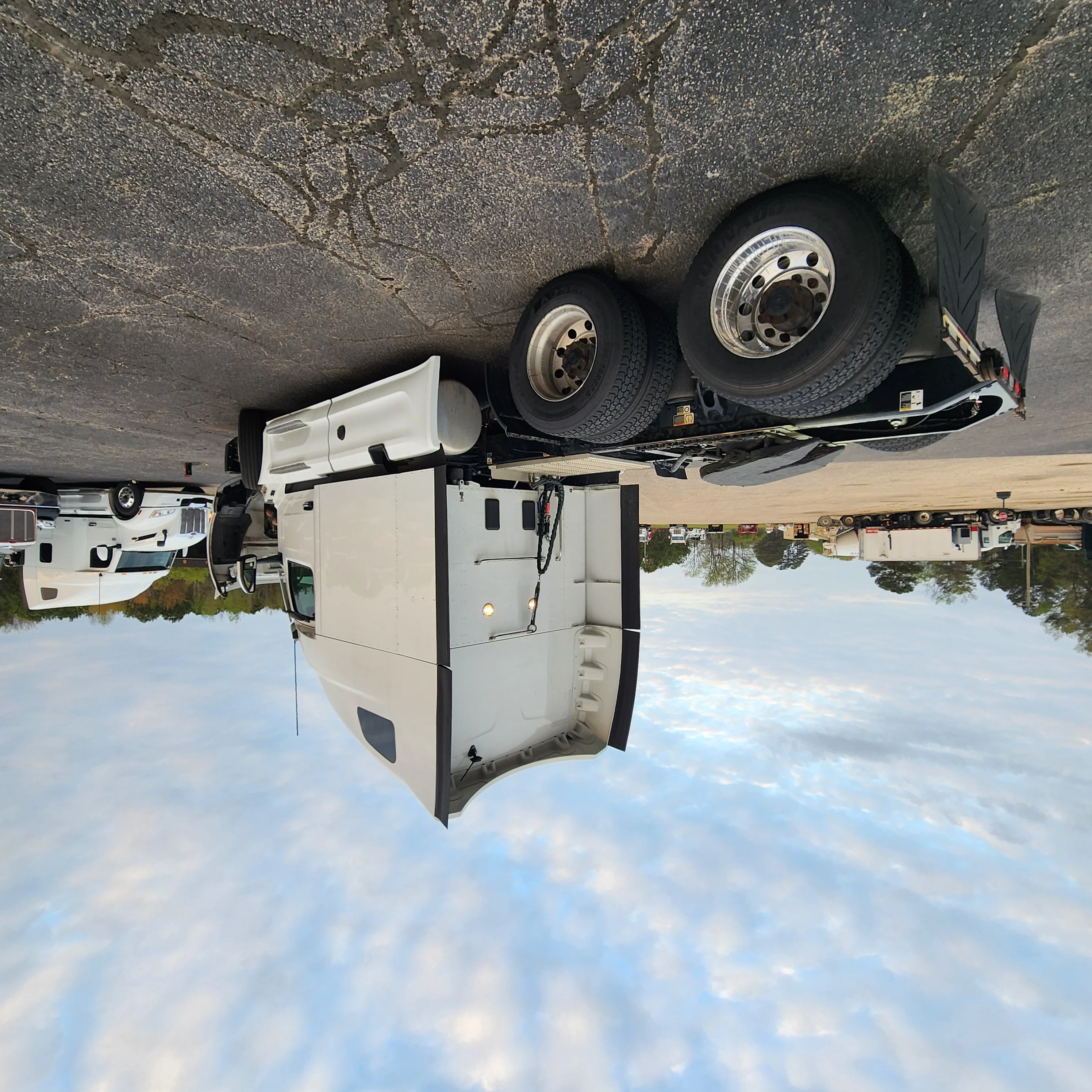 2023 Peterbilt 579 - image 6