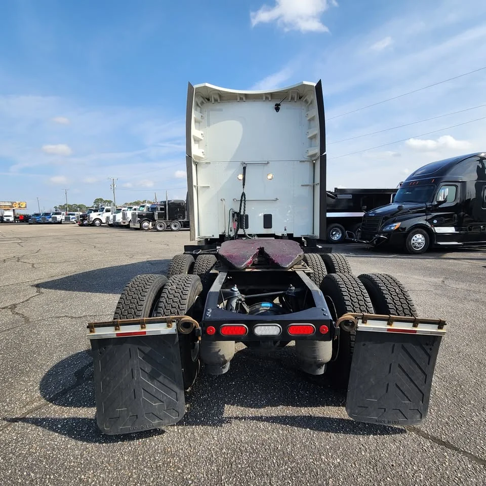 2023 Peterbilt 579 - image 16