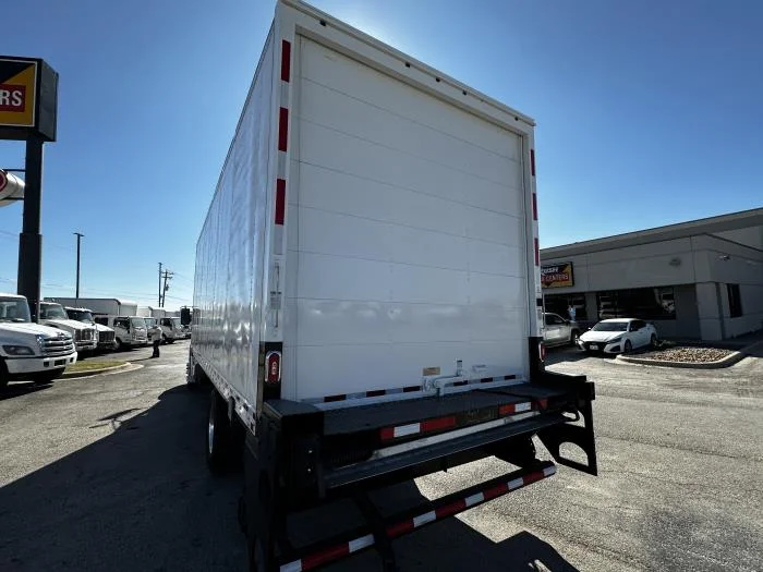 2025 Peterbilt 536 - image 7