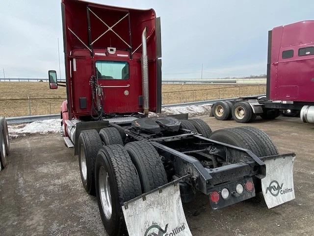 2016 Kenworth T680 in Broadview Hts, OH — photo 3