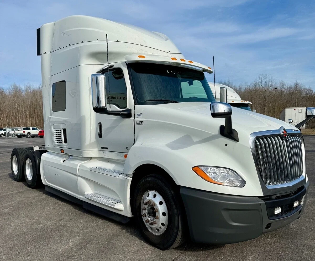 2021 International LT in Murray, KY