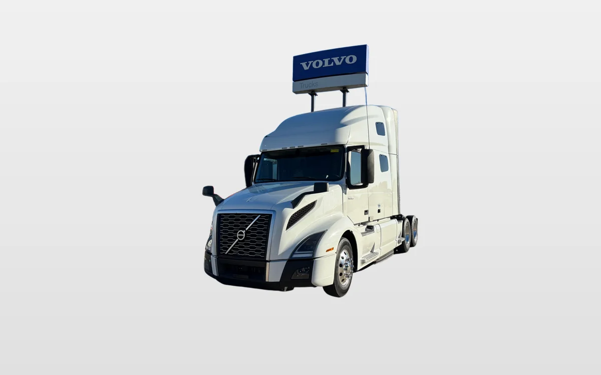 2023 Volvo - image 1