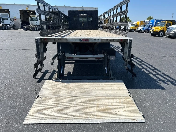 2019 Freightliner M2 106 in Ceres, CA — photo 9