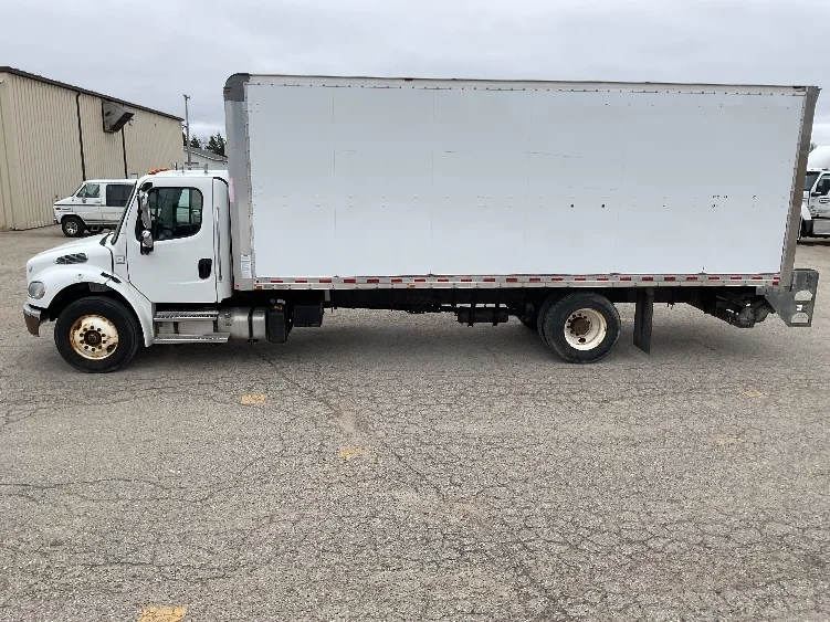 2020 Freightliner M2 106 - image 4