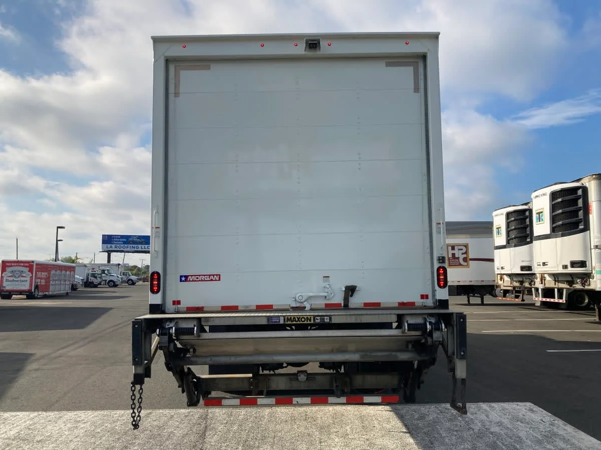 2021 International MV - image 5