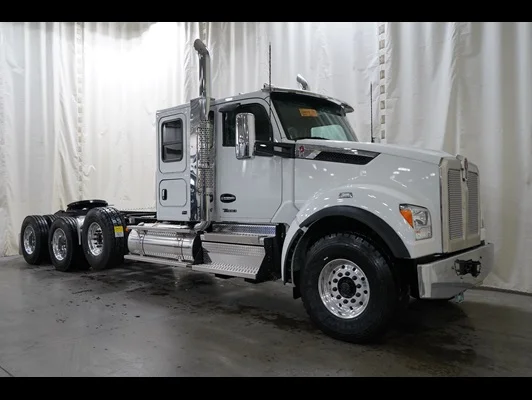 2027 Kenworth T880 in Fort Worth, TX