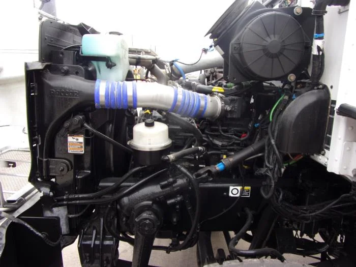 2019 Peterbilt 348 - image 10