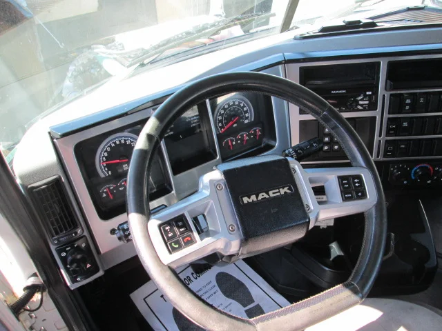 2020 Mack Granite - image 21