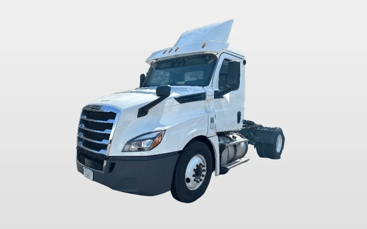 2019 Freightliner Cascadia - image 1