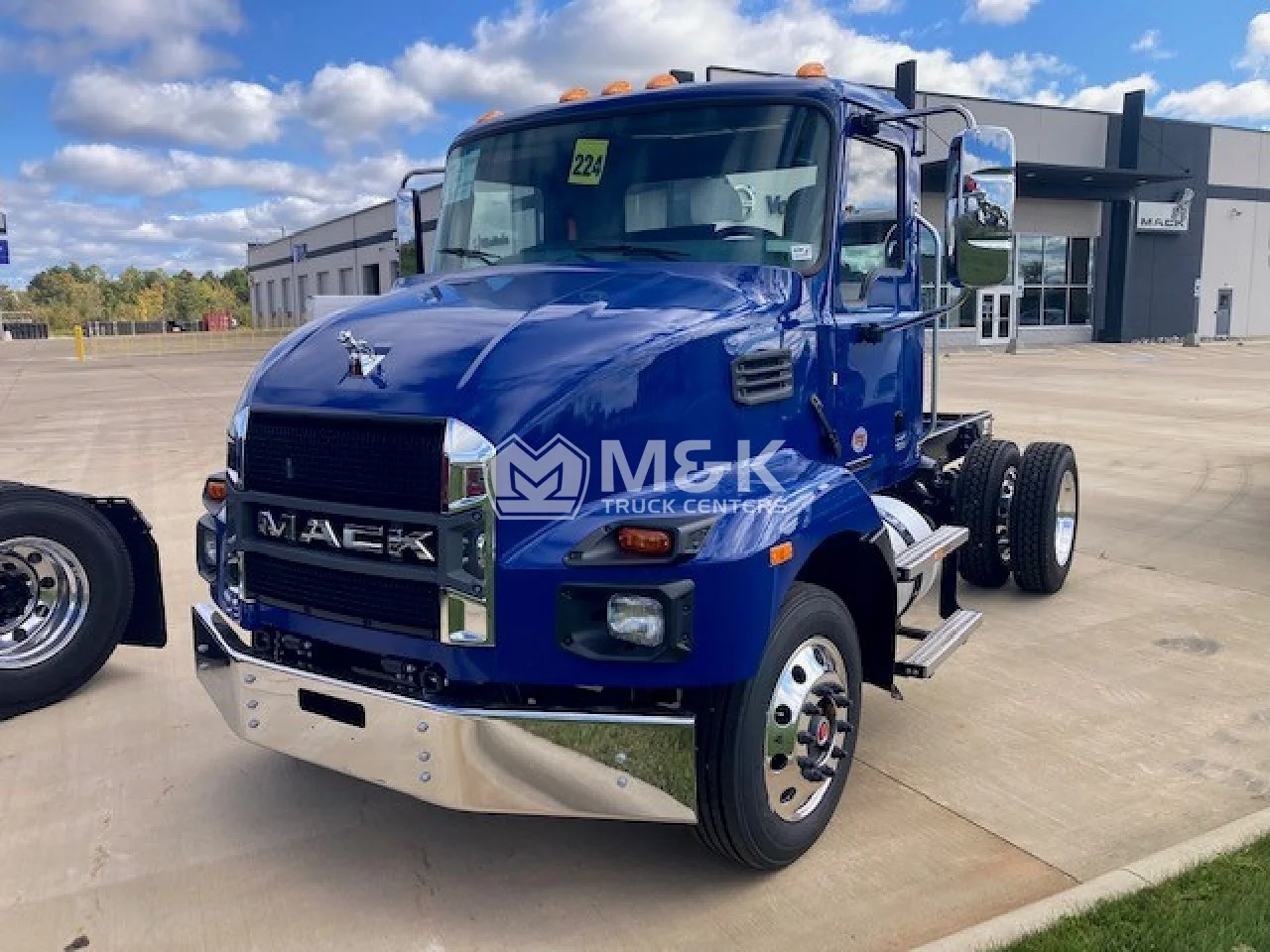 2025 Mack MD in Amherst, OH — photo 2