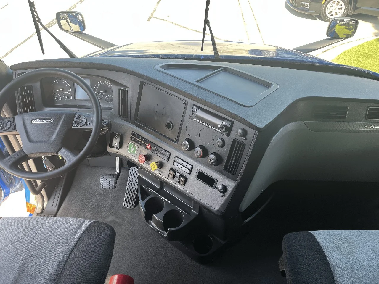 2022 Freightliner Cascadia in York Street Elmhurst, IL — photo 10