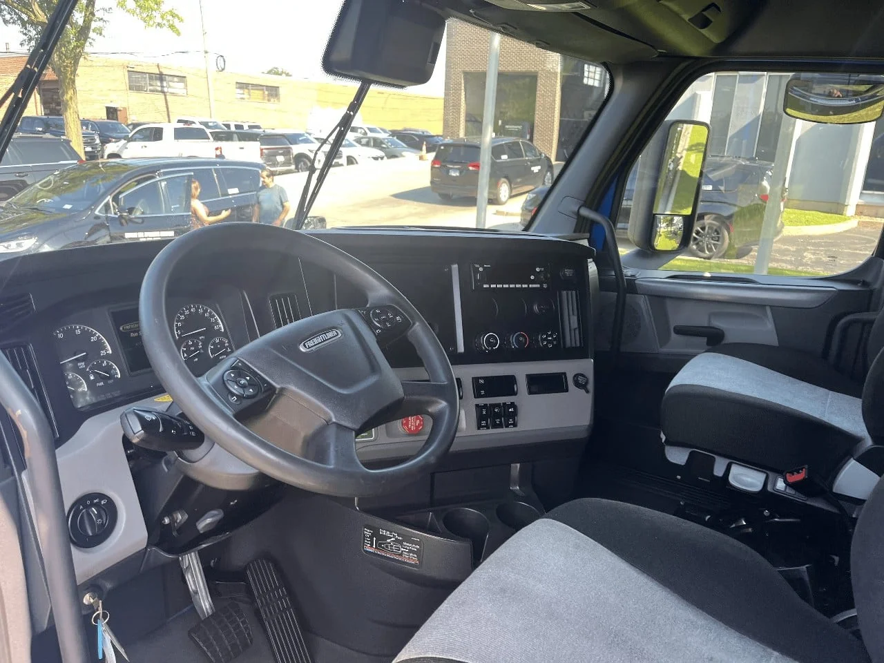 2022 Freightliner Cascadia in York Street Elmhurst, IL — photo 7