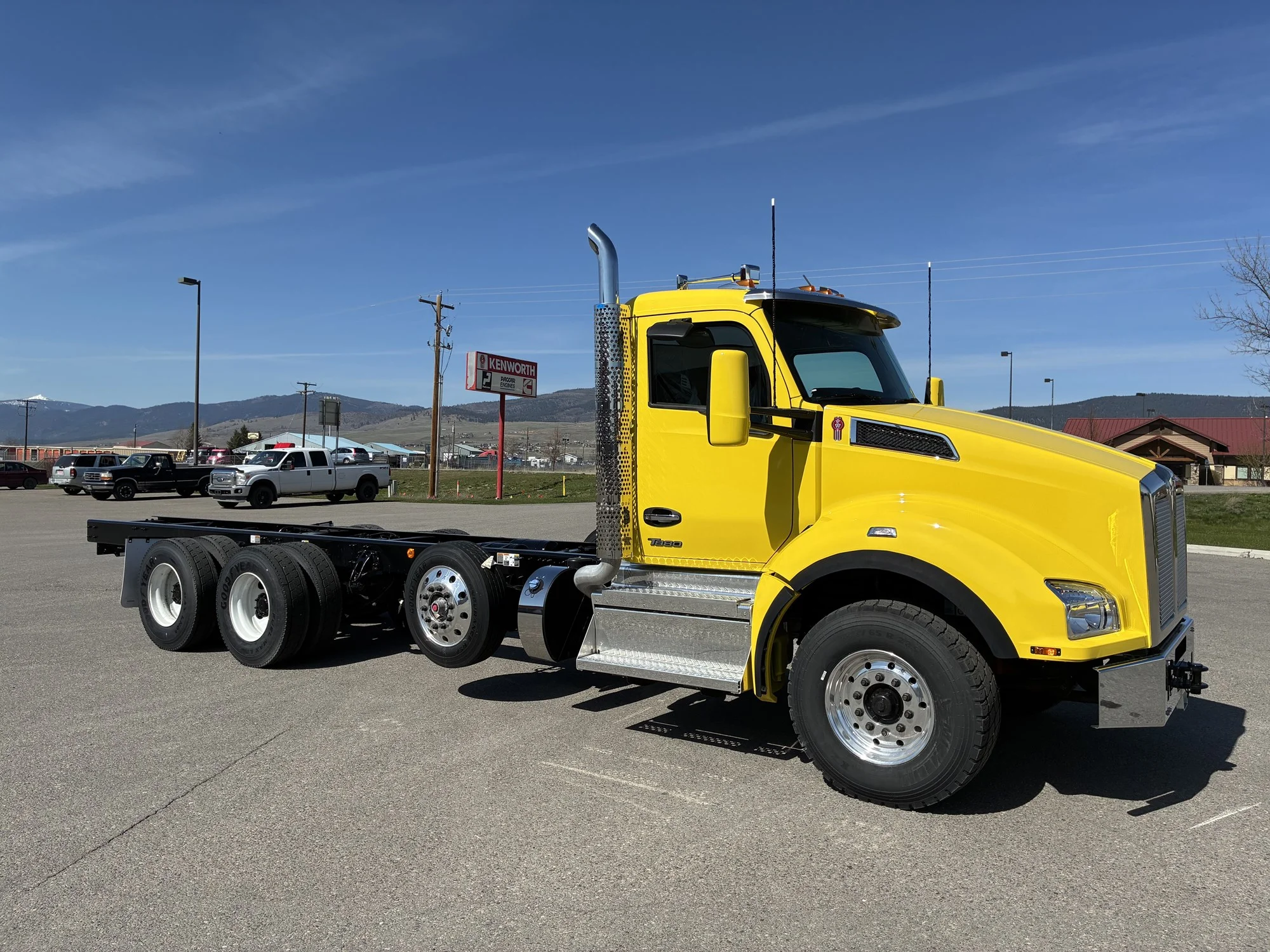 2025 Kenworth T880 - image 6