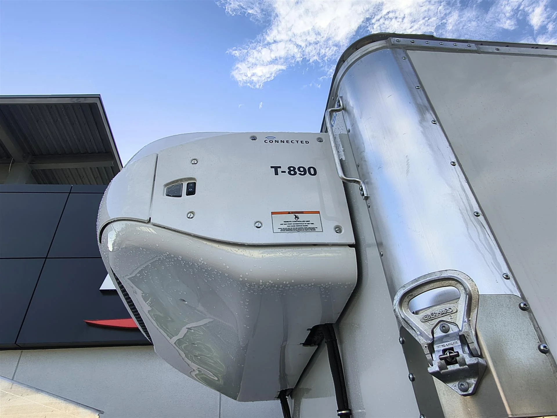 2026 Isuzu NRR in Miami, FL — photo 10