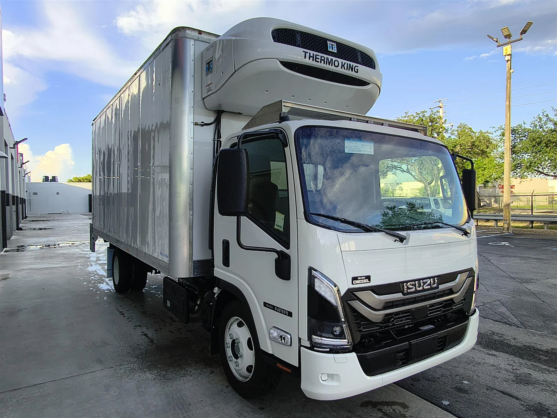 2026 Isuzu NRR in Miami, FL — photo 3