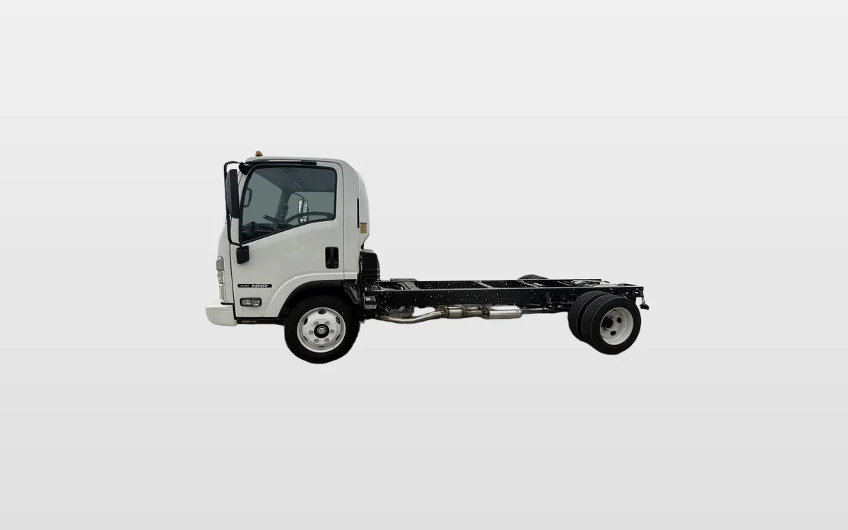 2025 Isuzu NRR - image 1