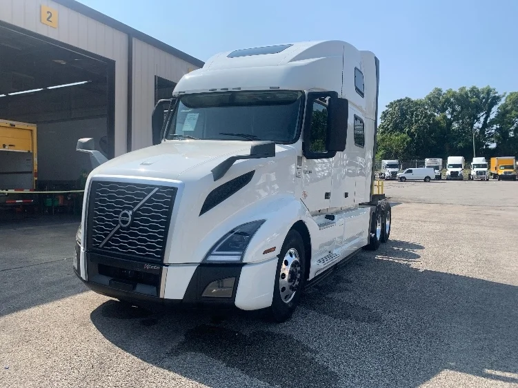 2024 Volvo in Nashville, TN — photo 3