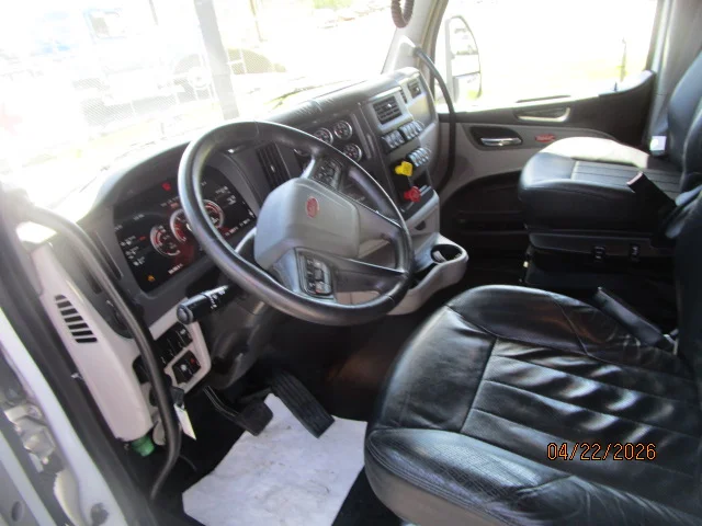 2023 Peterbilt 579 in Butler, PA — photo 15