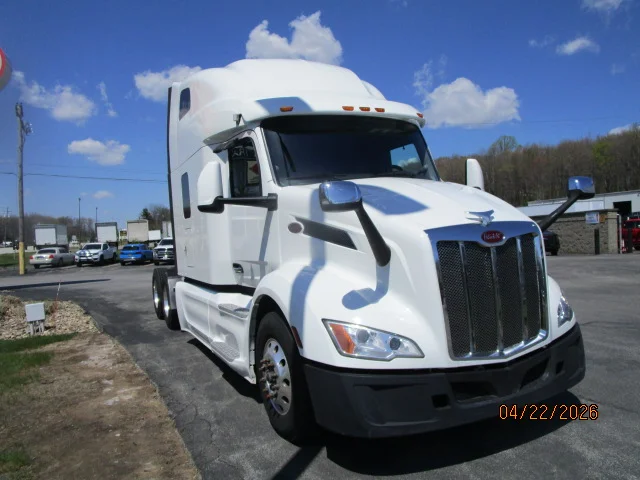2023 Peterbilt 579 in Butler, PA — photo 7