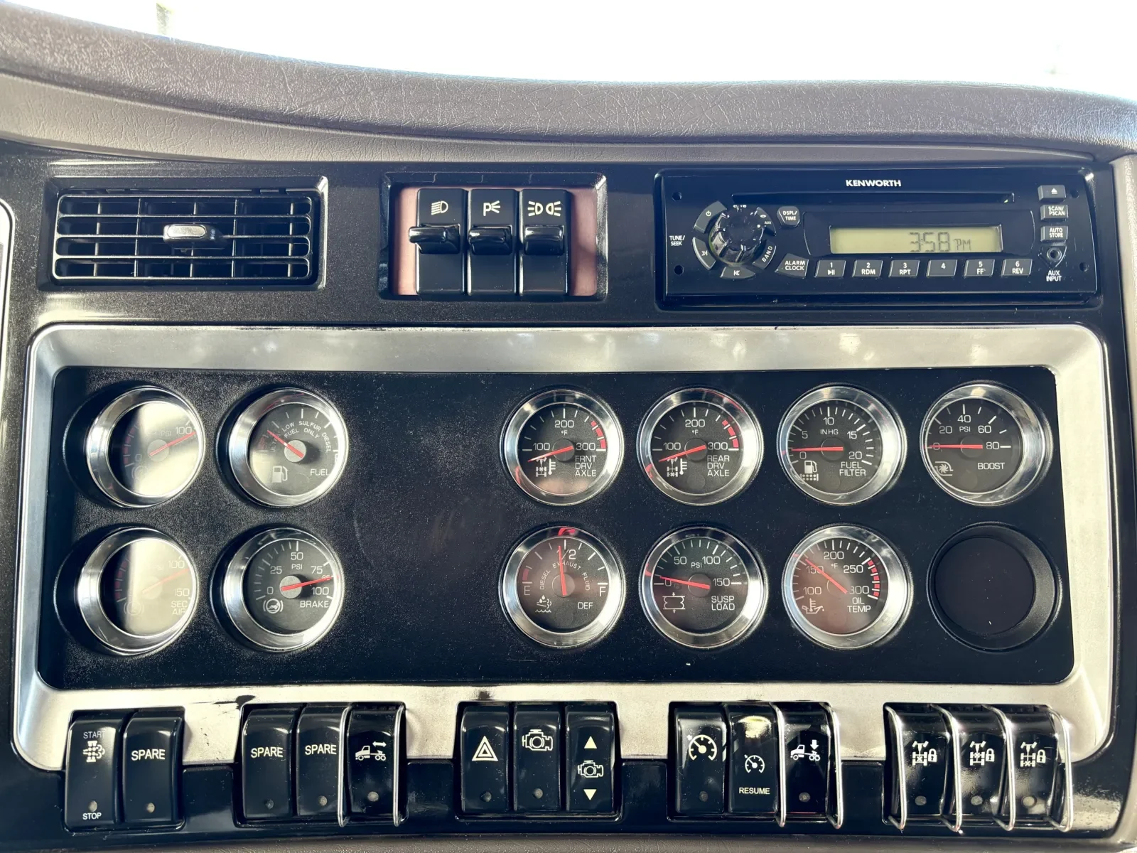 2013 Kenworth T800 in Hutchins, TX — photo 18