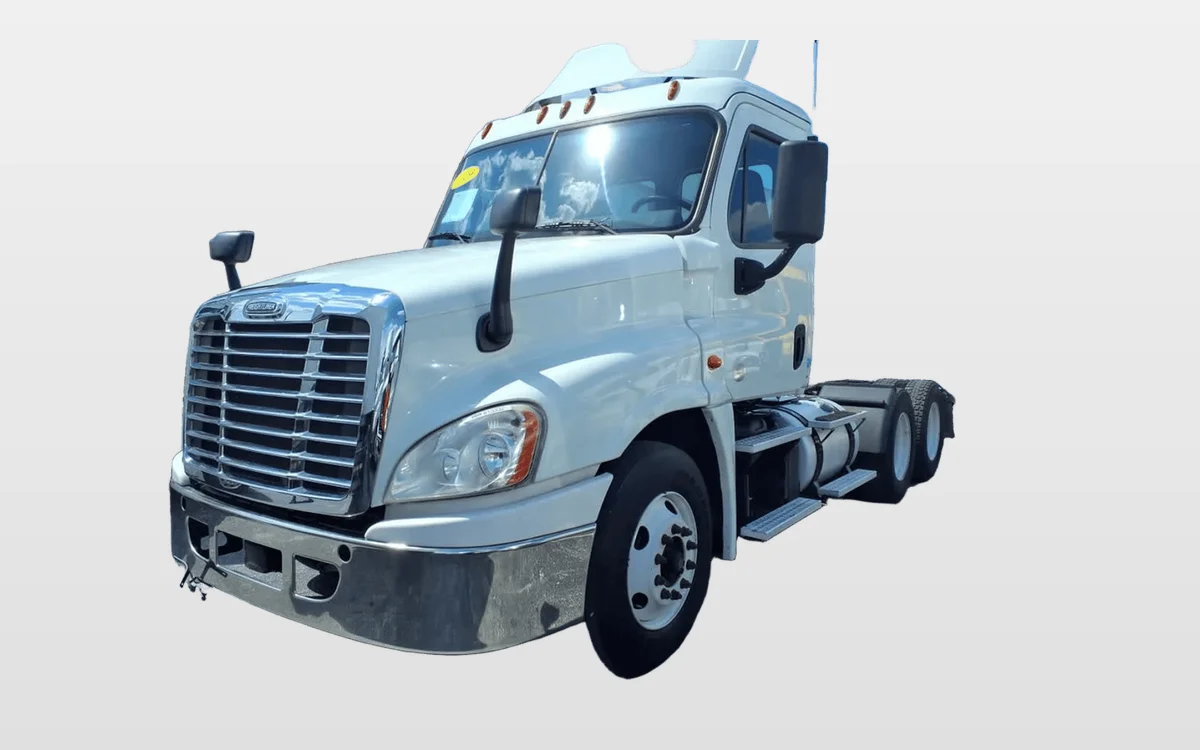 2019 Freightliner - image 1