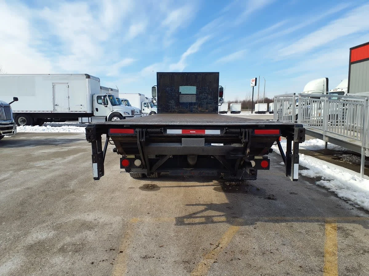 2015 Freightliner M2 106 in Clarksville, IN — photo 8