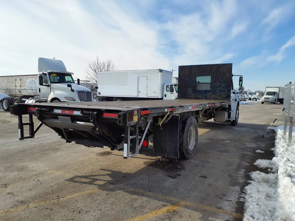 2015 Freightliner M2 106 in Clarksville, IN — photo 4