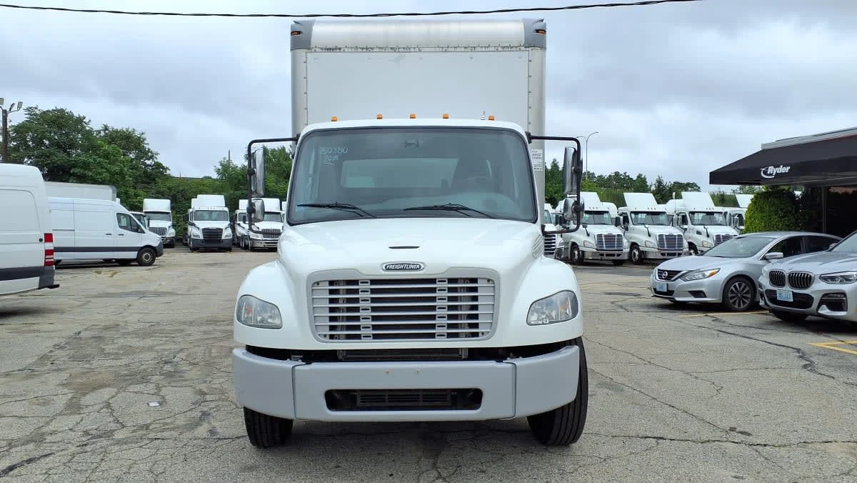 2018 Freightliner M2 106 in Warwick, RI — photo 2
