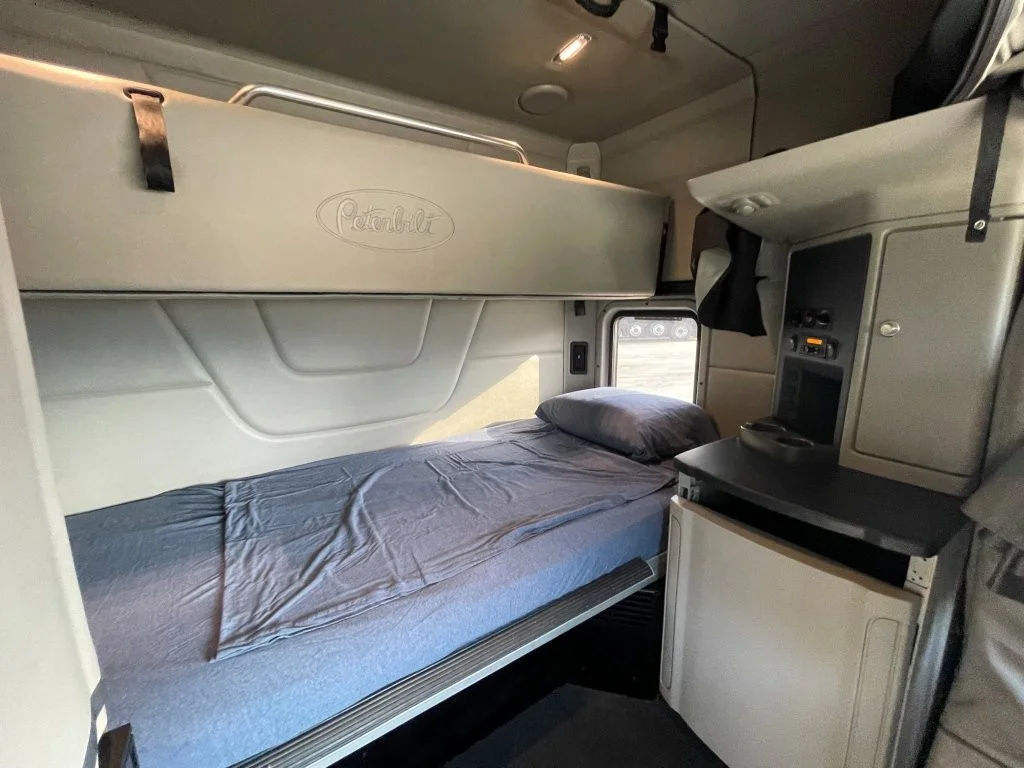 2023 Peterbilt 579 - image 15