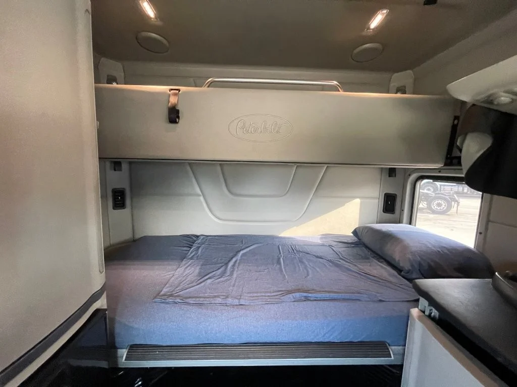 2023 Peterbilt 579 - image 14