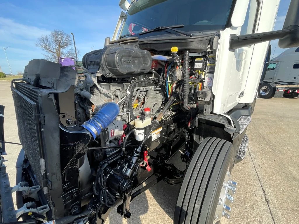 2023 Peterbilt 579 - image 9