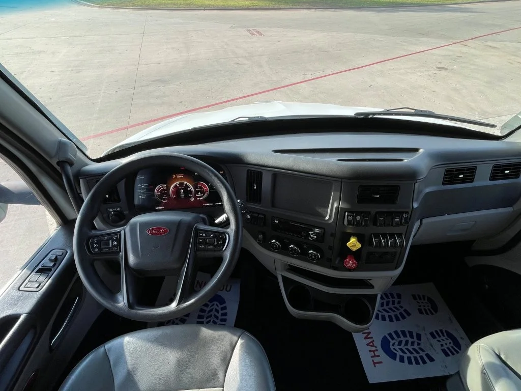 2023 Peterbilt 579 - image 12