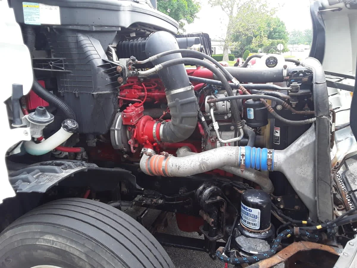 2020 Freightliner Cascadia in Hilliard, OH — photo 8