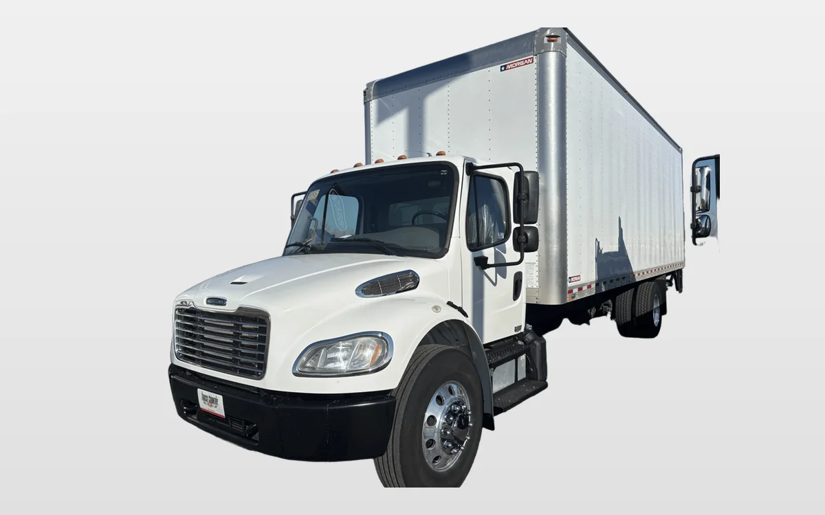 2018 Freightliner M2 106 - image 1