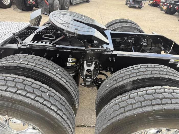 2022 Peterbilt 389 - image 43