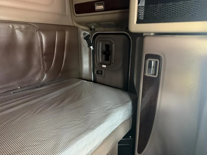 2022 Peterbilt 389 - image 14