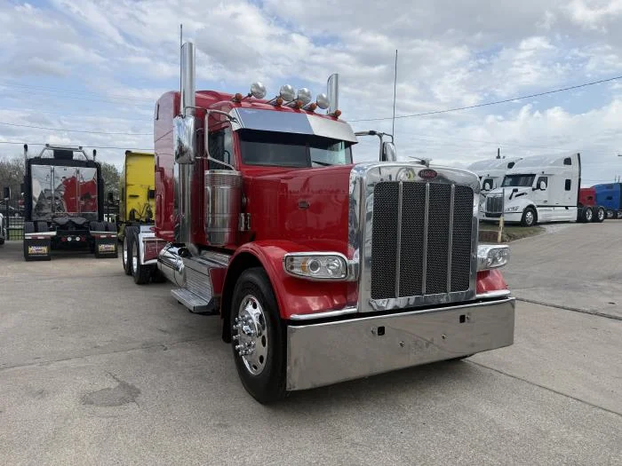 2022 Peterbilt 389 - image 23
