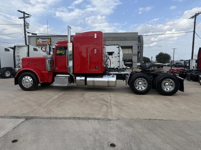2022 Peterbilt 389 - image 38