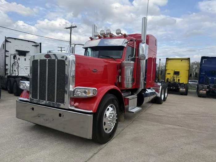 2022 Peterbilt 389 - image 19