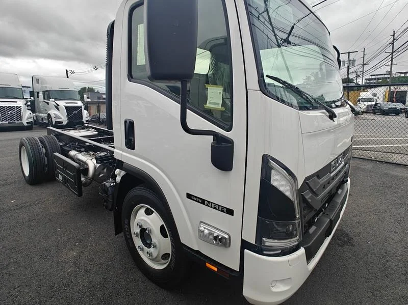 2027 Isuzu NRR