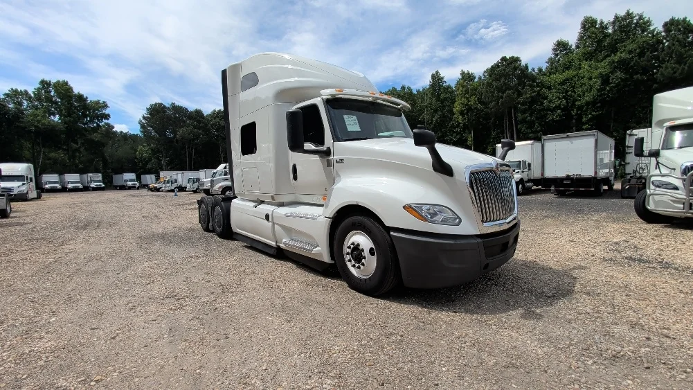 2022 International LT