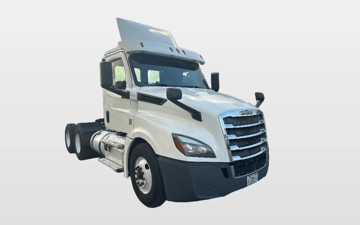 2019 Freightliner - image 1
