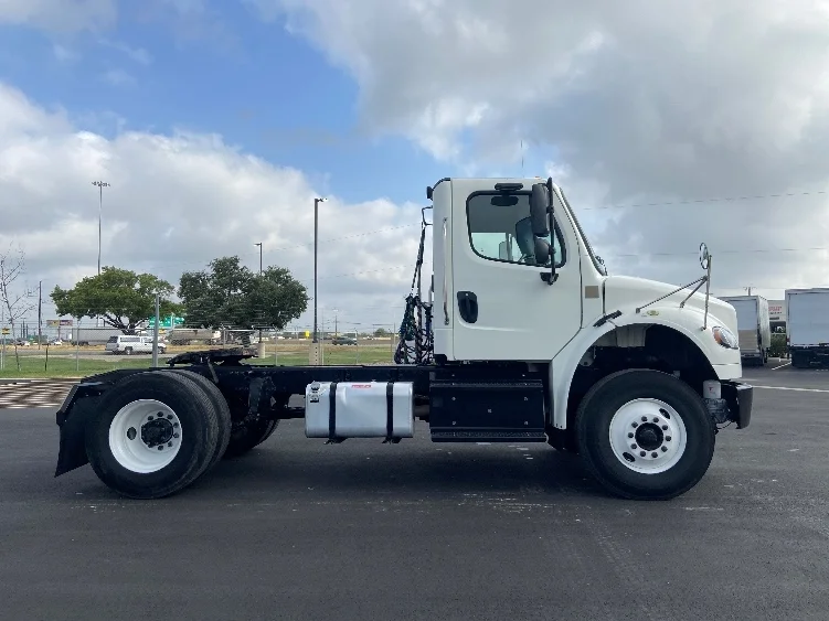 2019 Freightliner eM2 in San Antonio, TX — photo 8