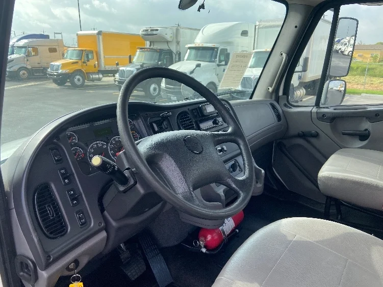 2019 Freightliner eM2 in San Antonio, TX — photo 10